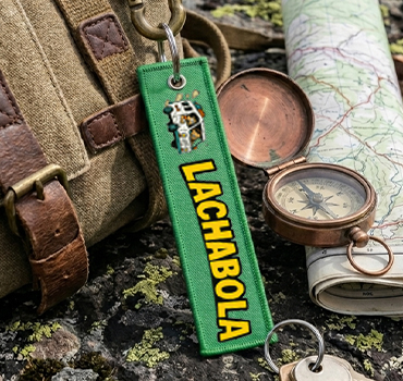 ✨ Llaveros personalizados originales y resistentes  Diseña tu llavero único con nombre, frase o logo. Perfectos para regalos personalizados, detalles para eventos o merchandising para tu negocio.